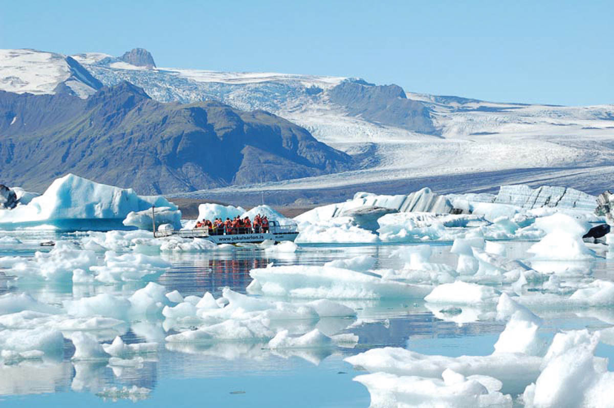 Boat tour at the Glacier Lagoon