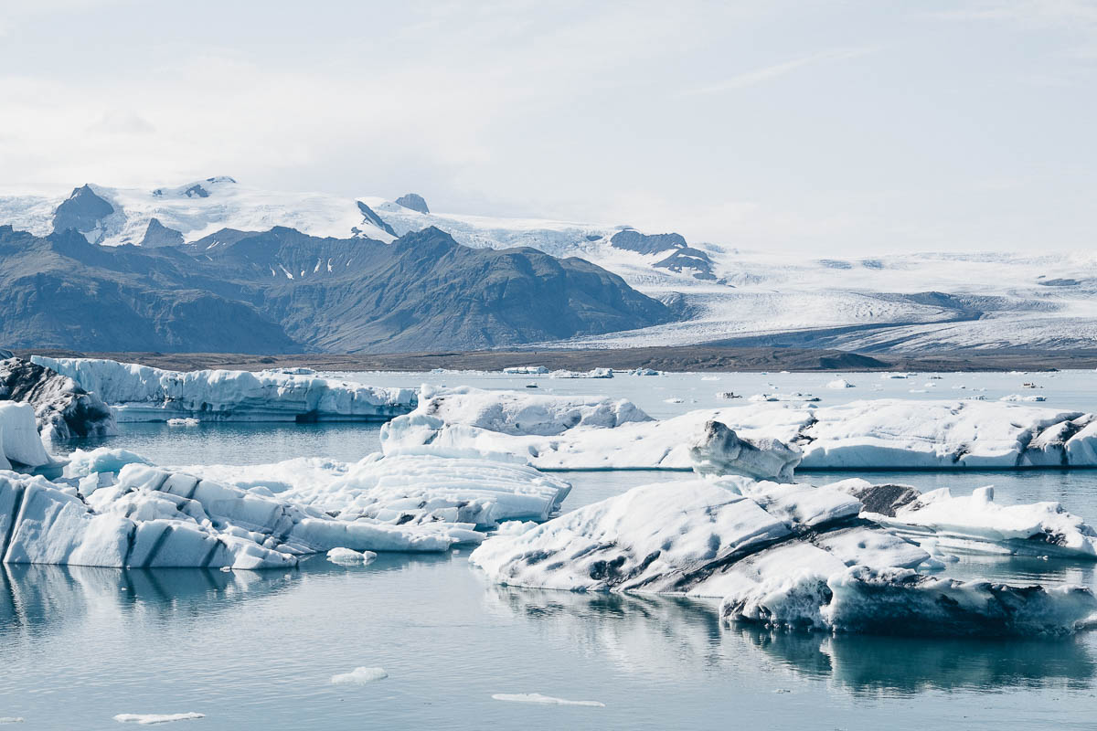 Glacier Lagoon and Vatnajökull glacier