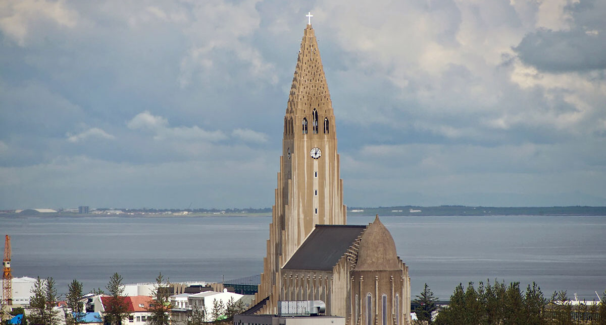 Reykjavik downtown pickup and drop off stops