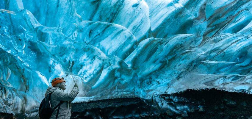 Crystal ice cave on Vatnajokull glacier - Sapphire ice cave on Vatnajokull in April 2025