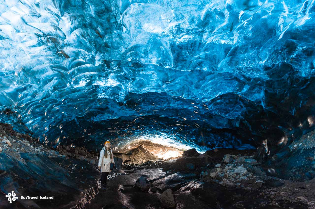 Crystal Ice Cave on Vatnajokull in South Iceland – Sapphire ice cave in April 2025-6 Crystal ice cave on Vatnajokull glacier - Sapphire ice cave on Vatnajokull in April 2025