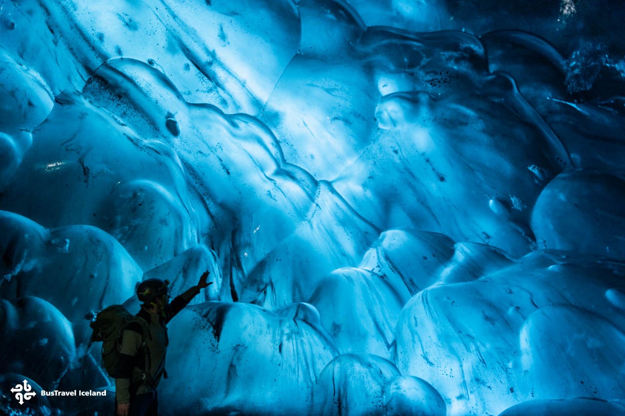 Crystal Ice Cave on Vatnajokull in South Iceland – Sparkle ice cave in April 2025-14 Crystal Ice Cave on Vatnajokull in South Iceland - Sparkle ice cave in April 2025-14