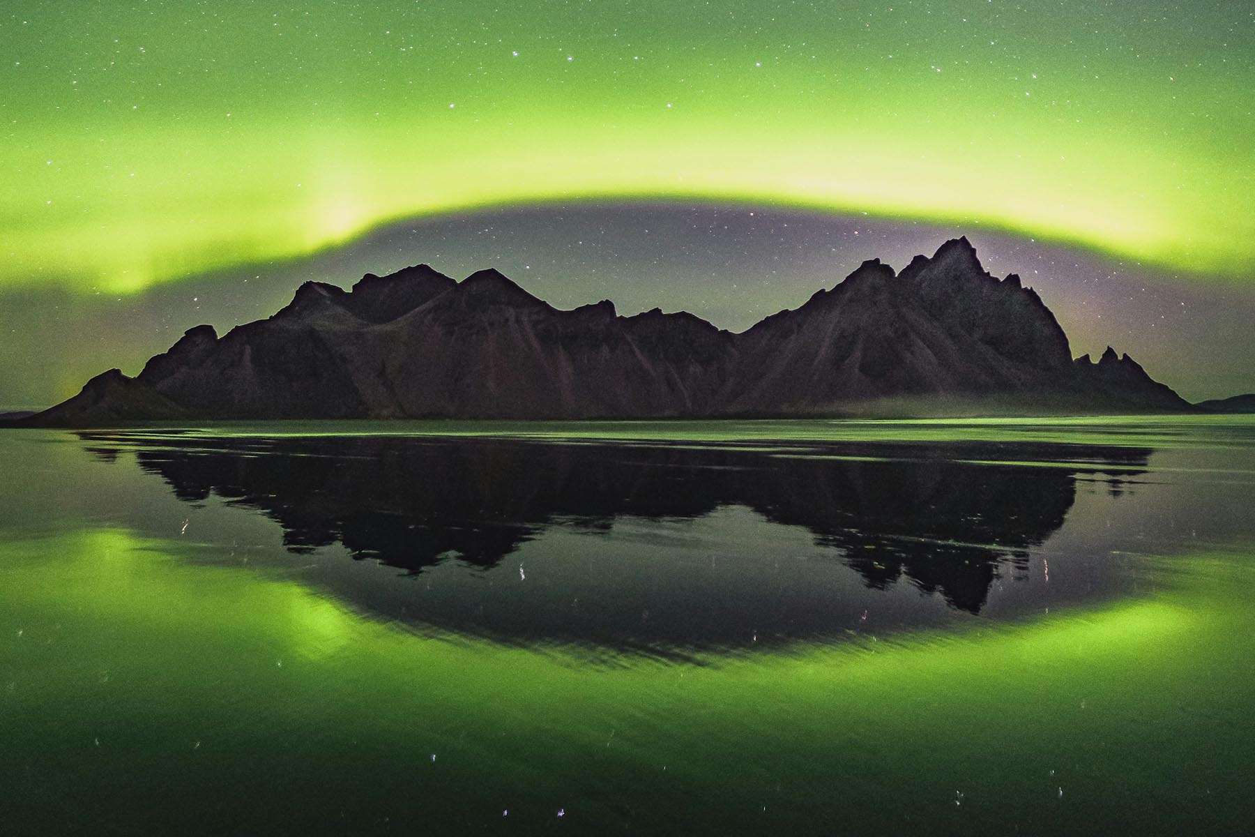matze-weiss-Vestrahorn under the Northern Lights Vestrahorn under the Northern Lights
