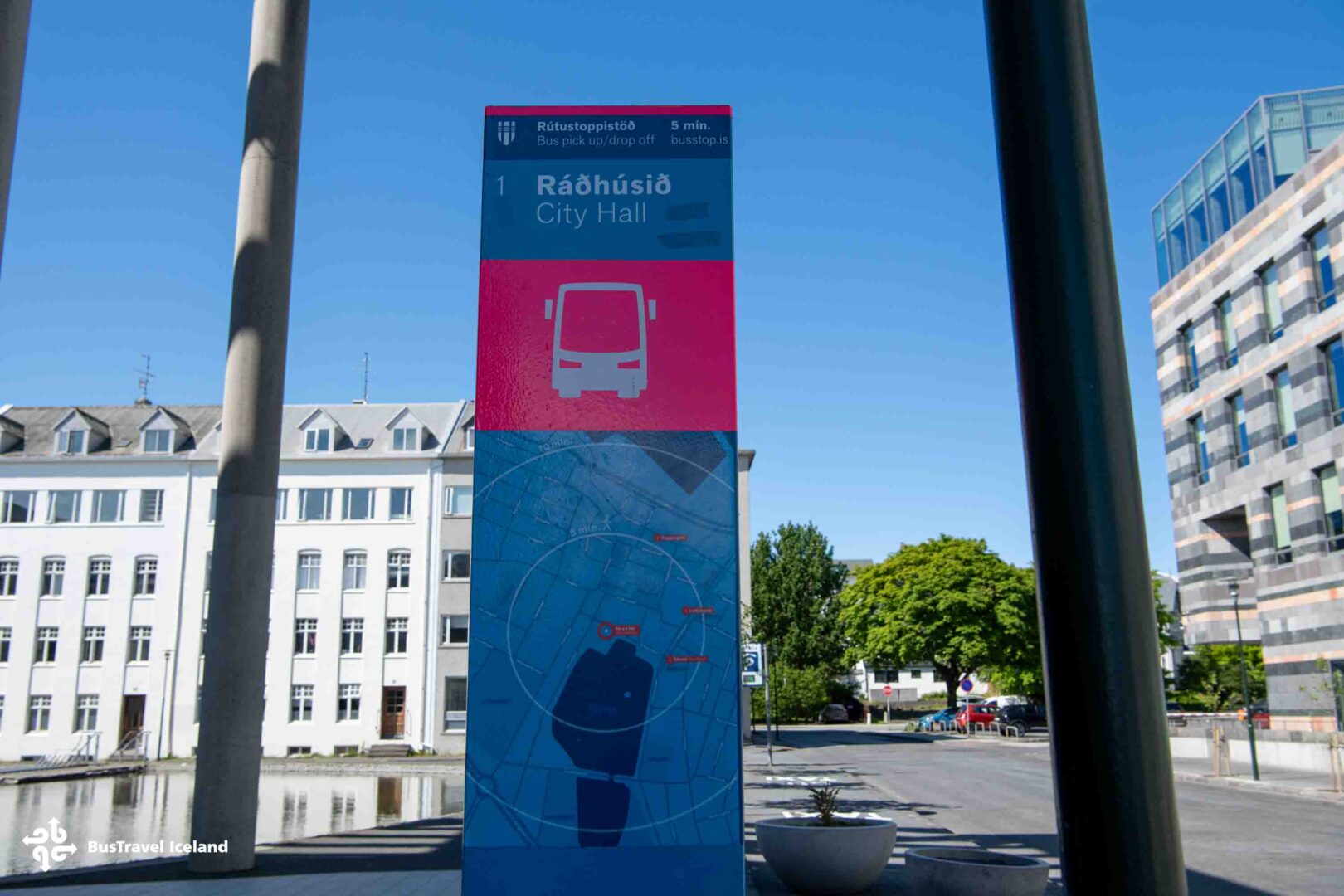 Bus Stop 1 - Ráðhúsið - City Hall