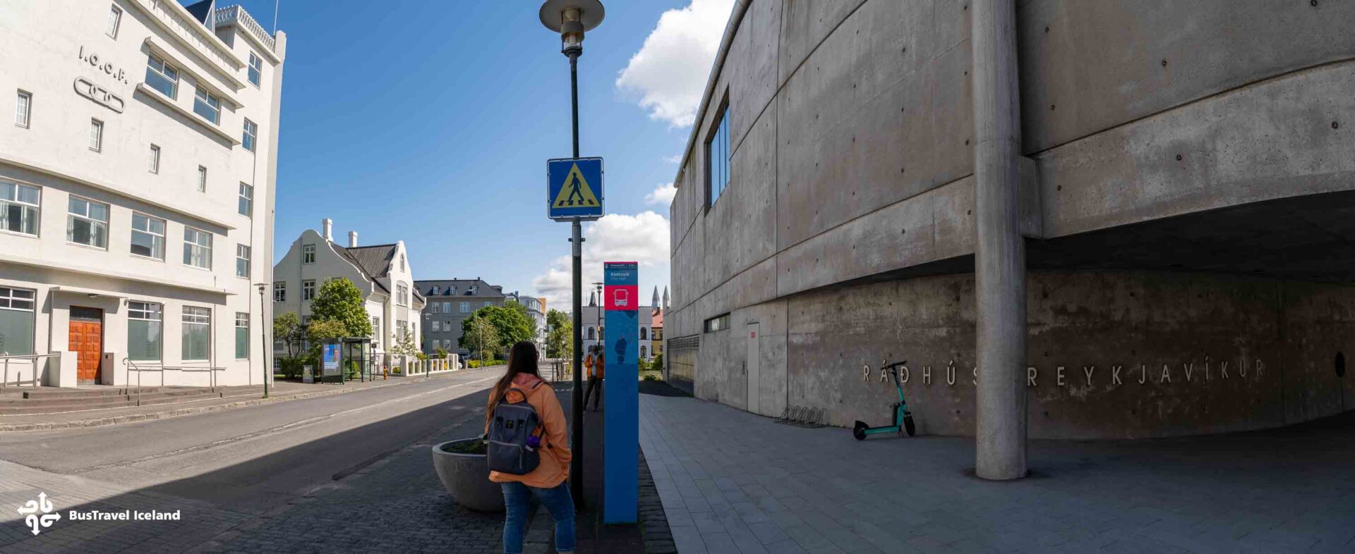 Bus Stop 1 - Ráðhúsið - City Hall